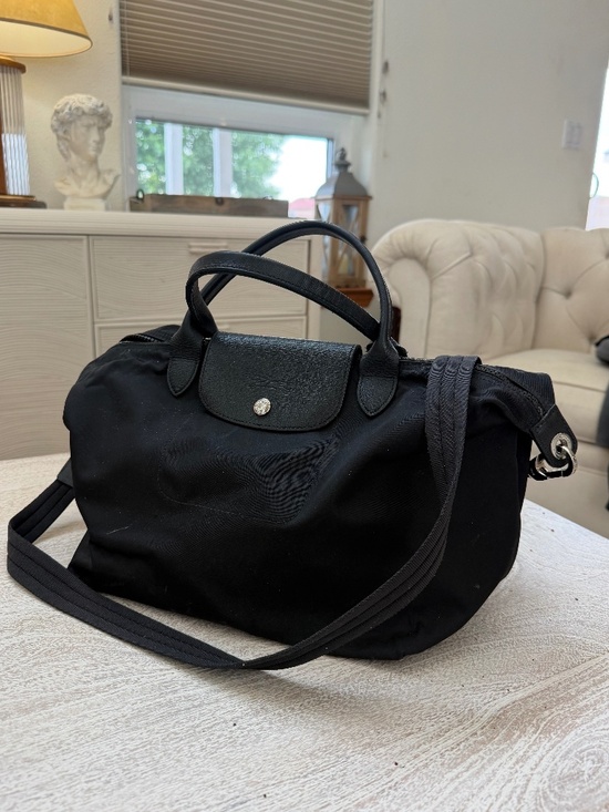 Longchamp Handbags - Longchamp Le Pilage MED all black crossbody